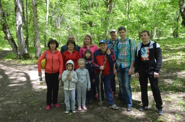 Семейная прогулка на природе
